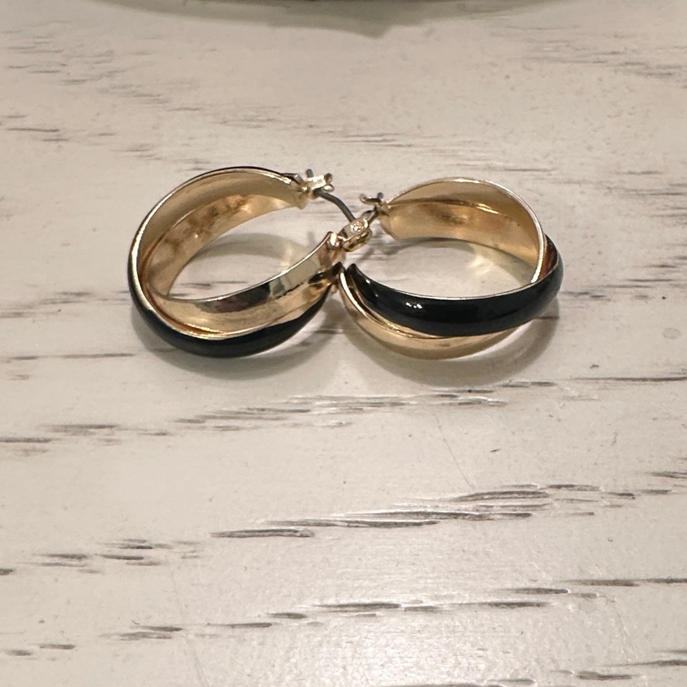 Elegant Gold and Black Hoop Earrings